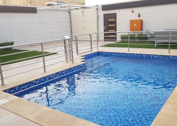 منتجع فندقي بمسطح اخضر
