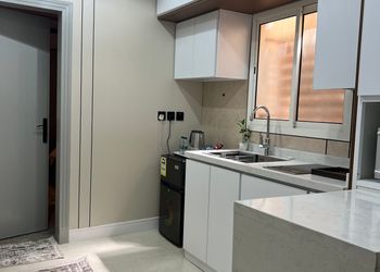 استديو هادئ بسرير ماستر 