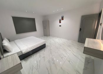 استديو بسرير ماستر ودخول ذاتي