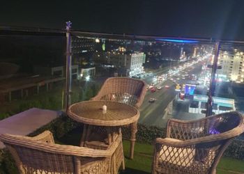 استديو بسرير ماستر 