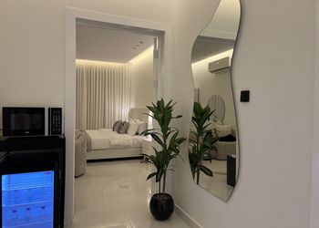 استديو بسرير ماستر وجلسة جانبية 