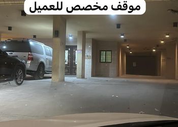 شقة بصالة انيقة ودخول ذاتي