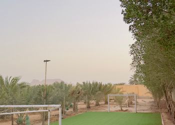 مزرعة بمناظر خلابة وجلسة خارجية 