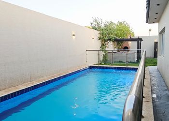 شاليه بمسبح