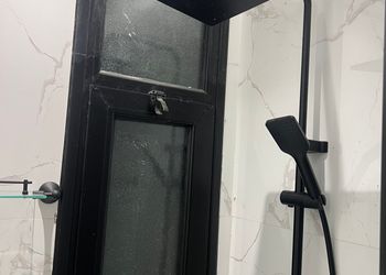 استديو بسرير ماستر وجلسة جانبية 