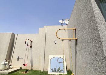 شاليه بمسبح وألعاب اطفال