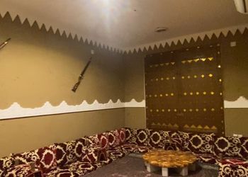 مزرعة بمناظر خلابة وجلسة خارجية 