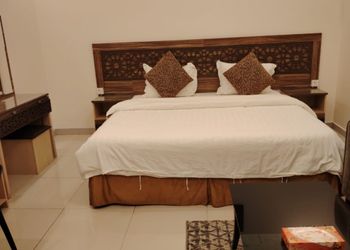 استديو بسرير ماستر وأثاث مريح 