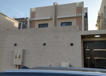 شاليه فاخر بمسبح و ٣ غرف نوم