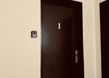 شقة بغرفتين نوم وصالة 