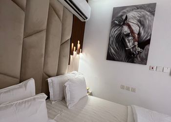 استديو بتصميم أنيق وهادئ 