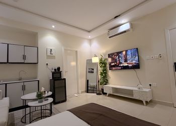 استديو بمدخل جانبي ودخول ذاتي