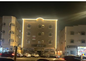 غرفة بأثاث مريح و بسيط 