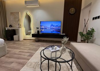 استديو بتصميم أنيق ودخول ذاتي