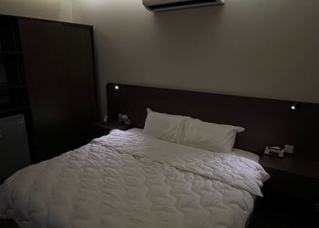 استديو هادئ بسرير ماستر 