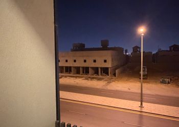استديو بسرير ماستر وجلسة جانبية 