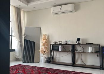 شقه بغرفة نوم وصالتيين جلوس