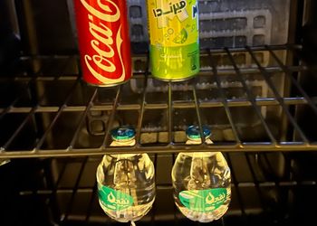 شقة بصالة مريحة وغرفة نوم 