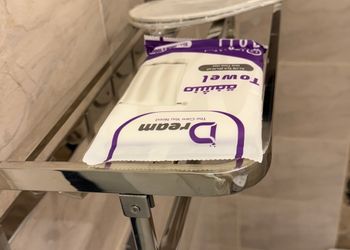 استديو بسرير ماستر وجلسة جانبية