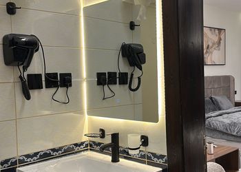 استديو بسرير ماستر