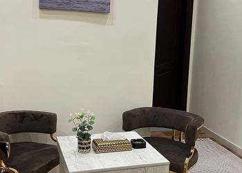 استديو بأثاث مريح وبسيط 
