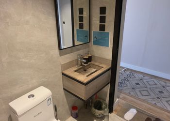 استديو بسرير ماستر وجلسة جانبية
