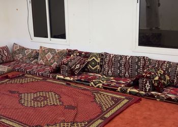مزرعة ببيت شعر وأجواء ممتعة 