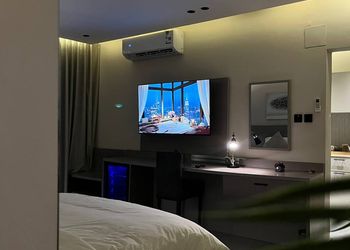 استديو هادئ بدخول ذاتي 