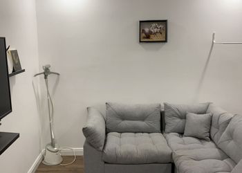 استديو بسرير ماستر وجلسة 