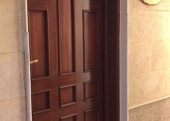استديو بسرير ماستر وجلسة 
