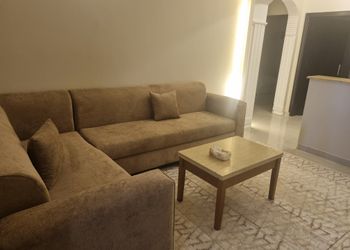 شقة بغرفتين نوم وصالة 