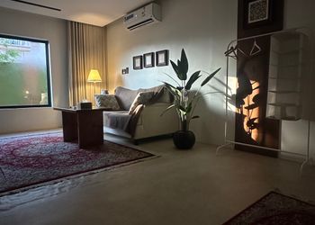 استديو هادئ بسرير ماستر 
