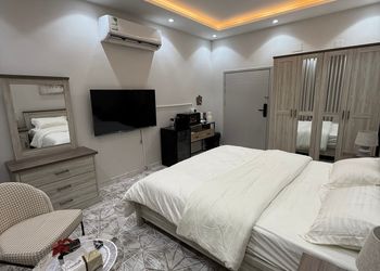استديو باثاث مريح وبسيط 