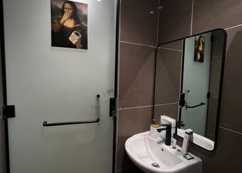 استديو بسرير ماستر وجلسة جانبية 