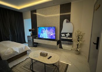 استديو بسرير ماستر