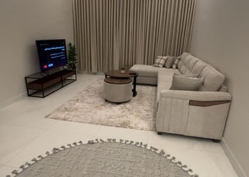 شقة بغرفة معيشة وغرفة نوم 