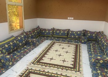 استراحة بمجلس وفناء خارجي 