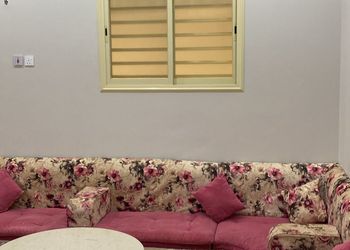 شقة بغرفة جلوس وغرفتين نوم 
