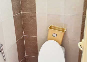 استراحة بمسطح اخضر ومجالس