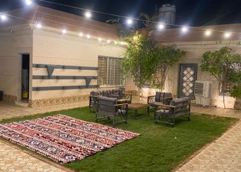 شالية بمجلس مطل على المسبح 