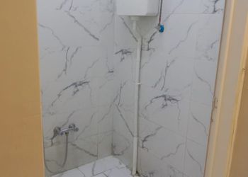 شاليه بجلسة خارجية وألعاب أطفال