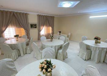 استراحة بمجالس وجلسة خارجية