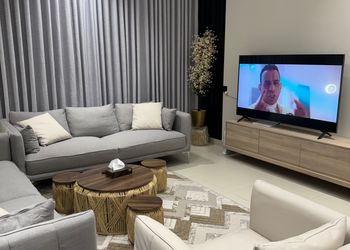 شقة بصالة مريحة ودخول ذاتي 