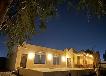 استراحة ببيت شعر ومجلس