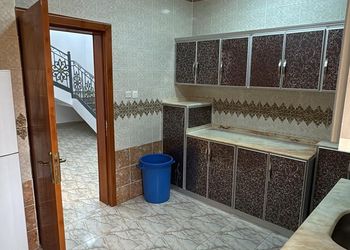شاليه بمجالس واسعة وغرف نوم