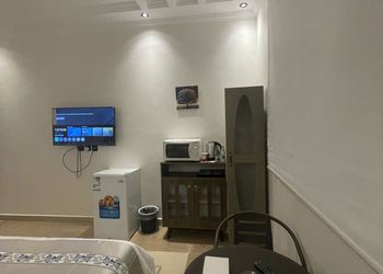 استديو بدخول ذاتي وسرير مريح 