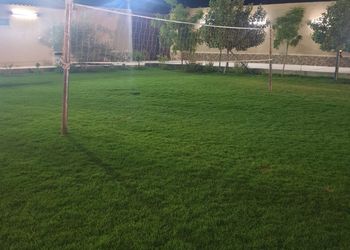 استراحة بمسطح اخضر وجلسة