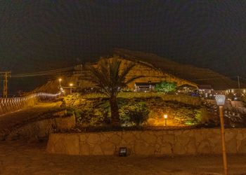 منتجع فندقي بركن شواء 