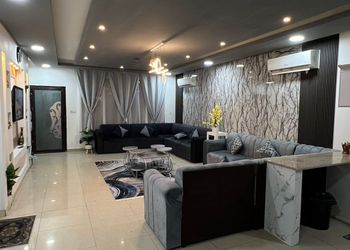 شاليه بمسبح وألعاب أطفال