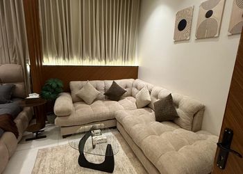 استديو بسرير ماستر وجلسة جانبية